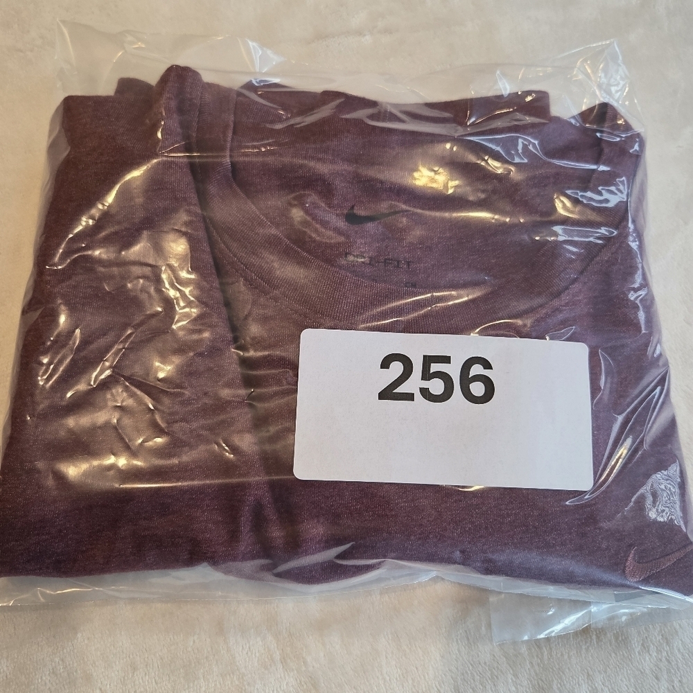 NikePrimary Training Dri-FIT Short Sleeve T-Shirt in Night Maroon/Heather Small - Picture 7 of 7